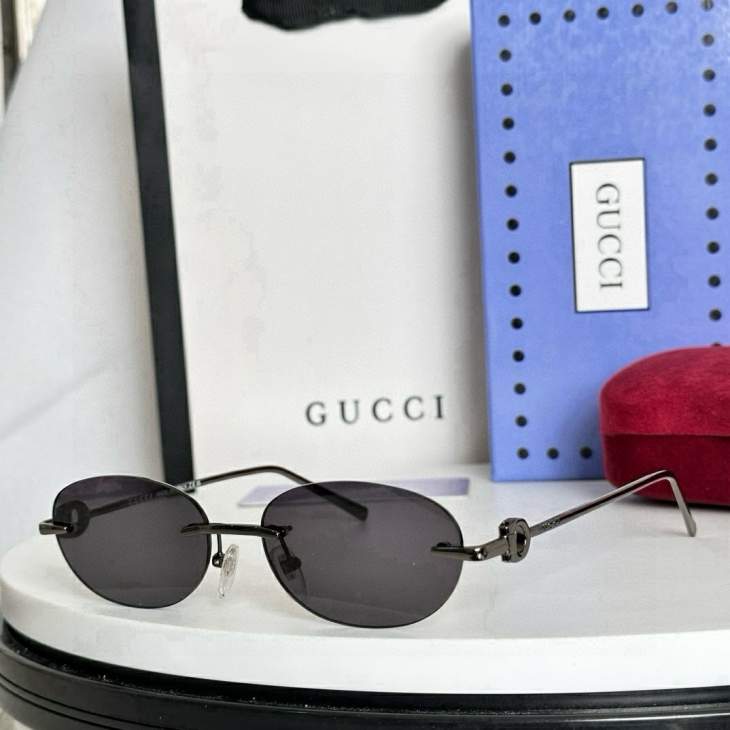Picture of Gucci Sunglasses _SKUfw79477561fw